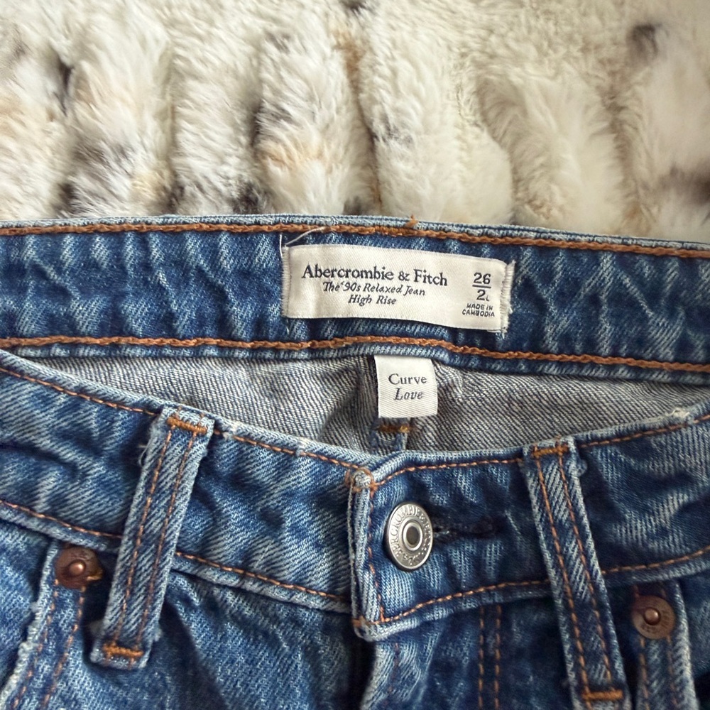 Abercrombie & Fitch High Rise Curve Love Jeans